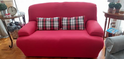 Customer photo review of Rouge - Housses Extensibles de Fauteuil et Canapé - La Maison des Housses