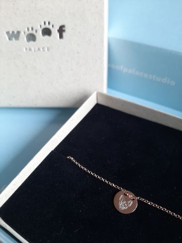 Customer photo review of Rosé Gold Dipped Lineart Love Armkette