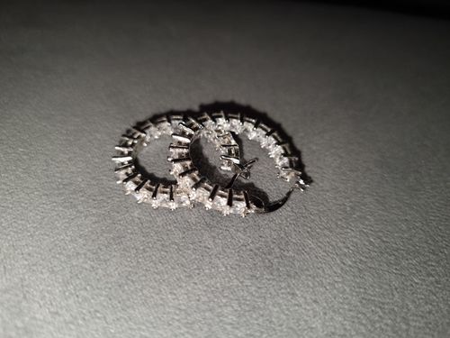 Customer photo review of Icey Ohrringe
