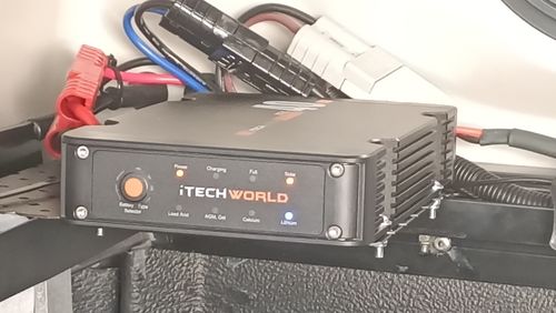 Customer photo review of Dual input 40A In-Vehicle Battery Charger DC iTECHDCDC40 DCDC