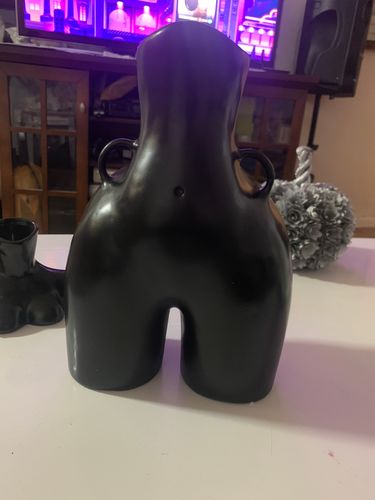 Customer photo review of The Nordic Woman Curvy Body White Vase For Flowers