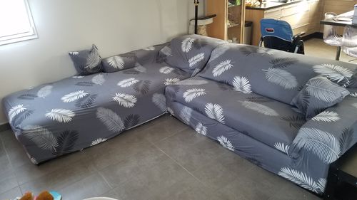Customer photo review of Exotic Grey - UNE PIÈCE - HOUSSES EXTENSIBLES DE COUSSIN 45 CM X 45 CM - LA MAISON DES HOUSSES