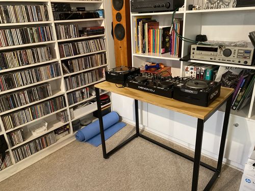 Customer photo review of Escritorio de computador MIMA 90 x 50 Negro