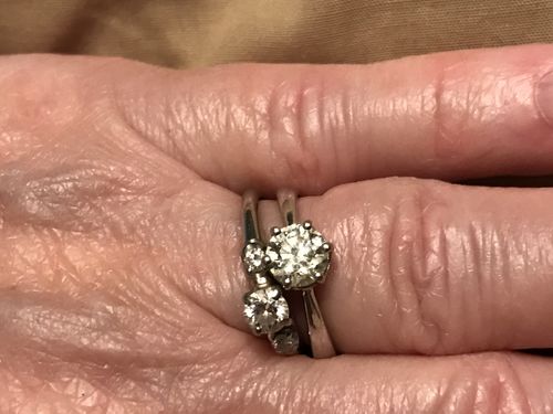 Customer photo review of Solitaire in 14KT, 18KT & Platinum