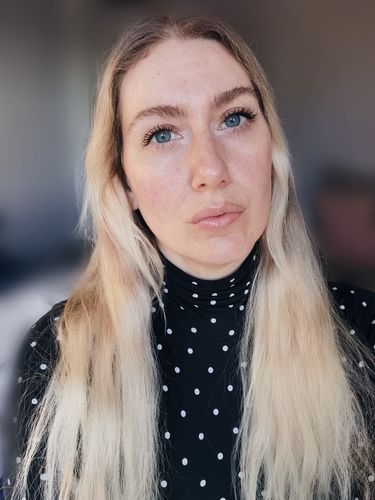 Customer photo review of Halo Hair Extensions Balayage Lightest Brown to Lightest Blonde bala#8a/60