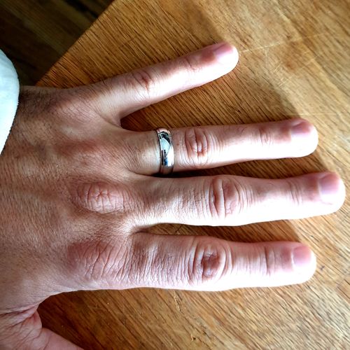 Customer photo review of 6.0 mm Plain Wedding Band in 14KT, 18KT & Platinum