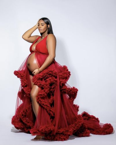 Customer photo review of White/Burgundy V-neck Cloud 30CM Train Maternity Dress For Photoshoot