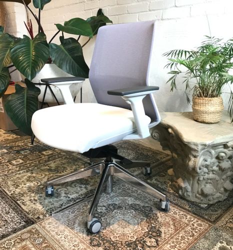Customer photo review of Zilo Dynamic Task Chair - Customizable
