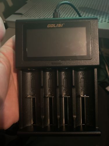 Customer photo review of Golisi i4 Smart Charger with LCD Screen