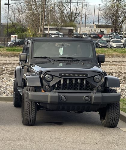 Customer photo review of Gladiator Grille w/ LED Off-Road Lights for 07-18 Jeep Wrangler JK