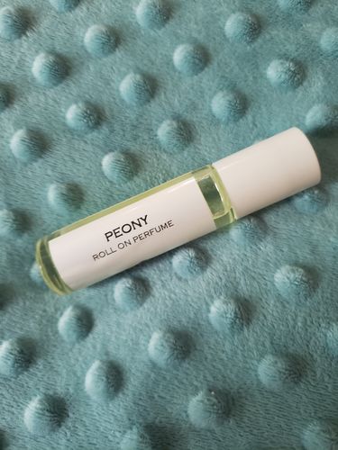 Customer photo review of roll on perfume