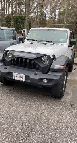 Customer photo review of Demon Grille w/ White Star DRL for 18-21 Jeep Wrangler JL & Gladiator JT