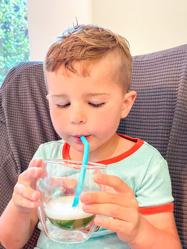 Customer photo review of UGLY BAG PINEAPPLE