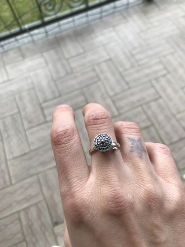 Customer photo review of Anello di preghiera del loto