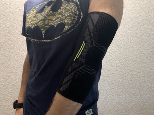 Customer photo review of Premium 4D Compression Elbow Sleeve For Men & Women