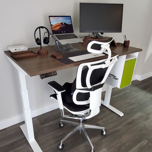 Customer photo review of iOO Ergonomic High-Back Executive Chair - Customizable