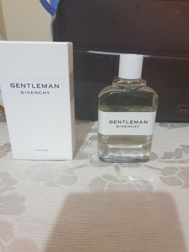 Customer photo review of Givenchy Gentleman Givenchy Eau De Cologne For Men 100ml