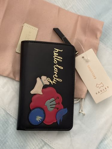 Customer photo review of Radley London Bifold Wallet