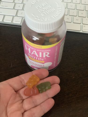 Customer photo review of Sugar-Free Biotin Vitamin Gummies for Hair Growth, Skin and Nails 60 Cts - 3 Natural Fruit Flavors