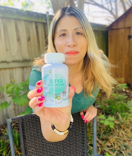 Customer photo review of Super Antioxidant Supplement - Green Tea Extract Super Food Antioxidants Blend 90 Caps - Advanced 12 in 1 Plant-Based formula