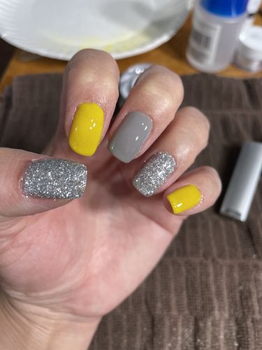 Customer photo review of Color Dip Powder Nail Kit G651 (6X0.6oz) Black/Brown/Grey Colors