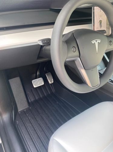 Customer photo review of NEW Performance Pedals for Tesla Model 3 & Y - Gen 2