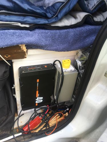 Customer photo review of Dual input 40A In-Vehicle Battery Charger DC iTECHDCDC40 DCDC