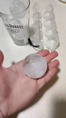 Customer photo review of Ultimative Ice-Ball Flasche