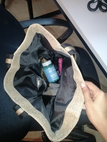 Customer photo review of Hair Vitamin Gummies