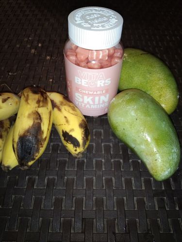 Customer photo review of Skin Vitamin Gummies