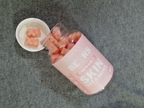 Customer photo review of Skin Vitamin Gummies