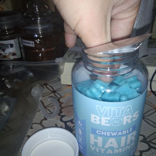 Customer photo review of Hair Vitamin Gummies