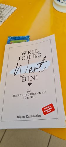Customer photo review of Mein neues Buch: "Weil ich es WERT bin!"