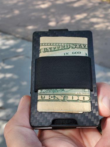 Customer photo review of Carbon Fiber 3K matte Slim Wallet