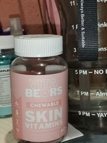 Customer photo review of Skin Vitamin Gummies