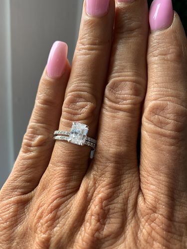 Customer photo review of 2.30 Carats Radiant Cut Micropaved Side Stones Accented Prongs Diamond Engagement Ring