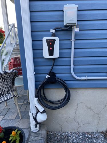 Customer photo review of Borne de recharge Série EV400 pour voitures électriques par Bosch (modèle EL-52503)