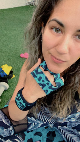 Customer photo review of Guantes Pesas GRAB Print Turquesa