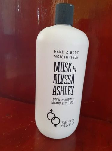 Customer photo review of Musk by Alyssa Ashley Body Lotion 750ml