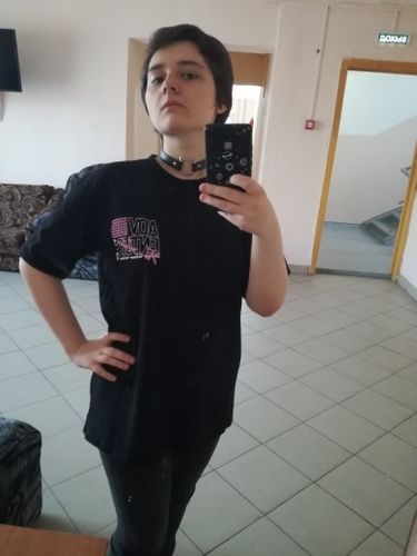 Customer photo review of Harajuku Style Palm Springs Anime Girl Tee