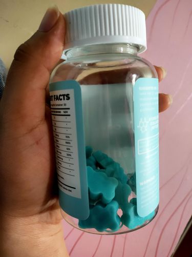 Customer photo review of Hair Vitamin Gummies