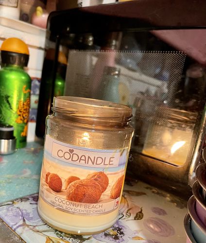 Customer photo review of VIP Gold Candle Club - 1 Large Jar Candle Auto renew (Ships every 1 Months)