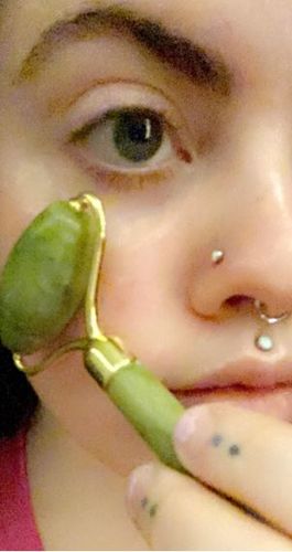 Customer photo review of The De-Puffing Facial Roller