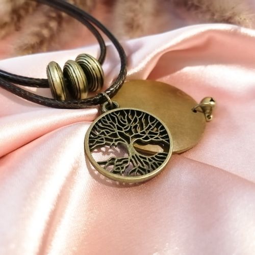 Customer photo review of Amuleto dell'Albero della Vita