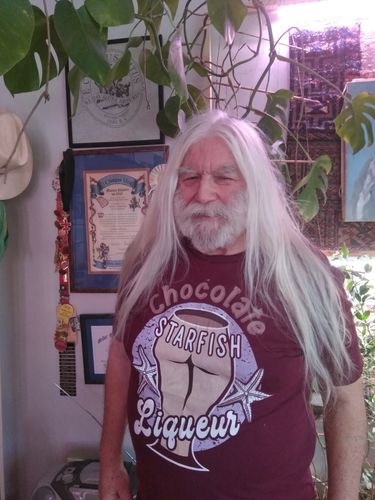 Customer photo review of Abide Heavy Tee 5.3oz