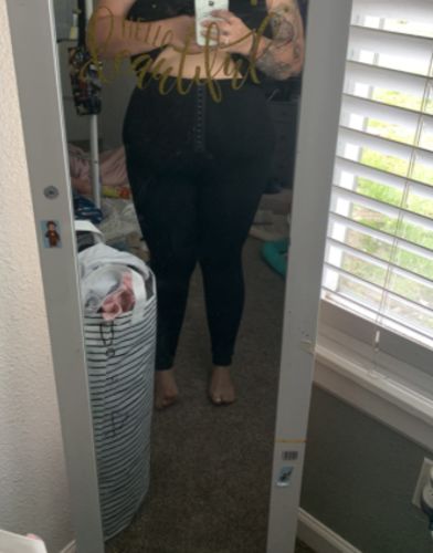 Customer photo review of Chica Athletica-High Waist Compression Leggings