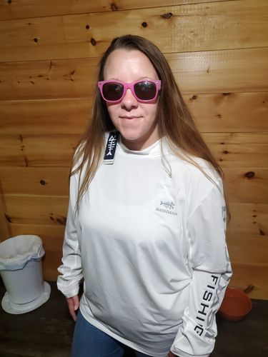 Customer photo review of Bassdash Men’s UPF 50+ Sun Protection Long Sleeve Hooded Performance Fishing Shirt