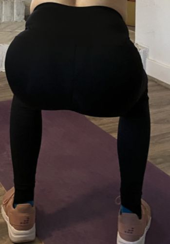 Customer photo review of Chica Athletica-High Waist Compression Leggings