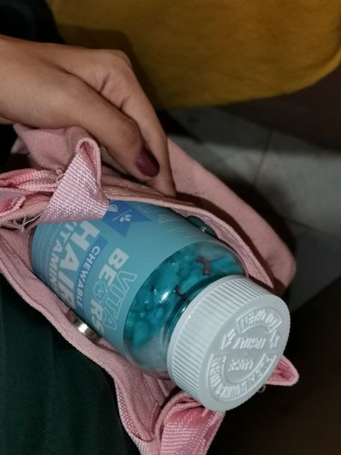 Customer photo review of Hair Vitamin Gummies