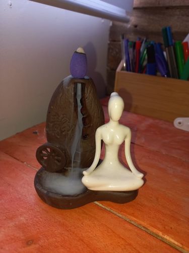 Customer photo review of Porta Incienso Yogi Woman + 10 Inciensos Especiales